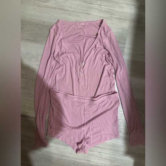 victoria’s secret pajama set - Picture 2 of 2